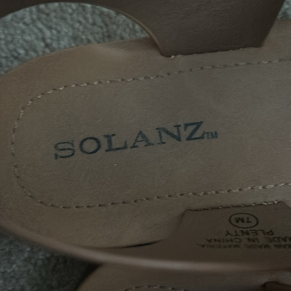 Brown sandals - Picture 2 of 2